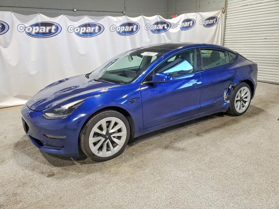 2022 TESLA Model 3