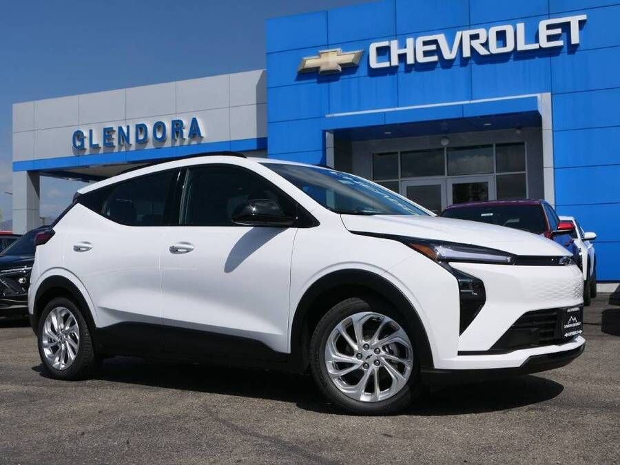 2027 CHEVROLET Bolt