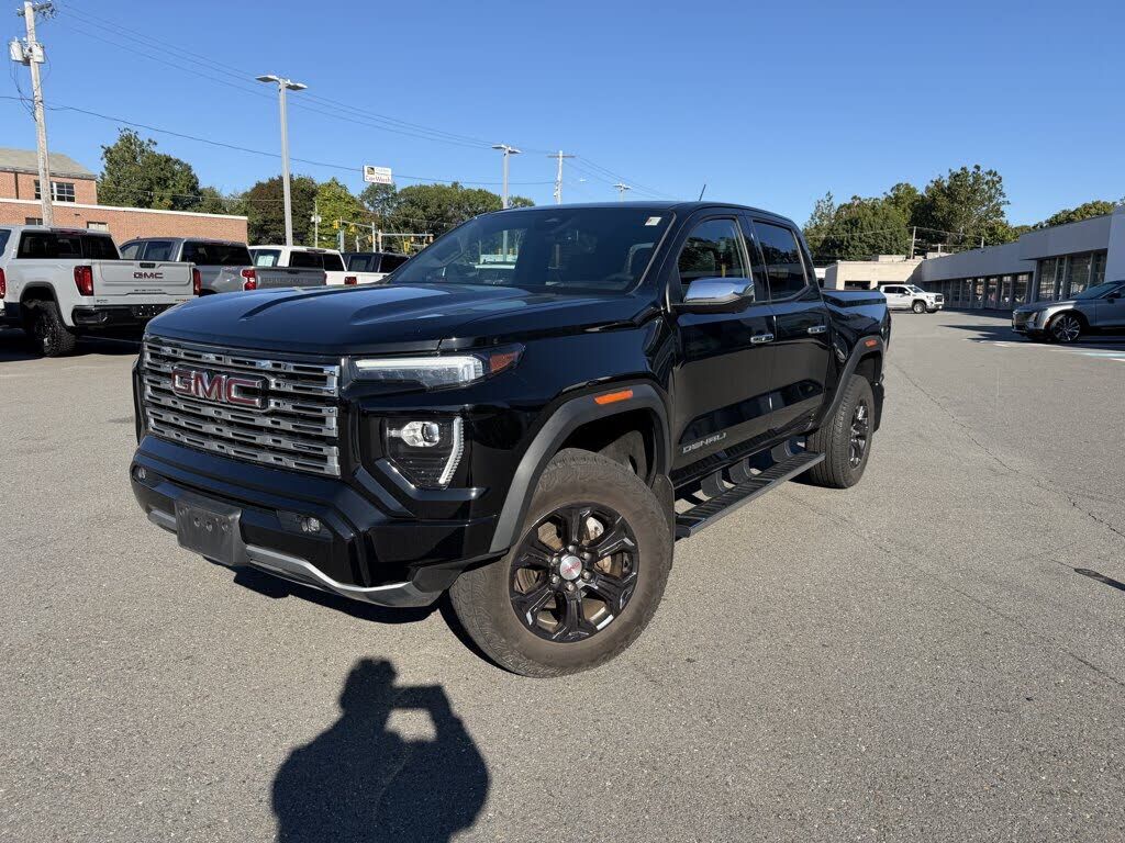2023 GMC Canyon