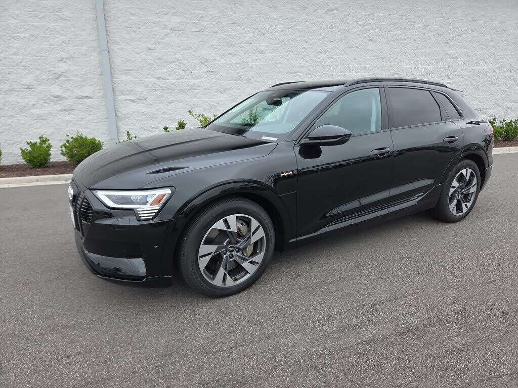 2021 AUDI e-tron
