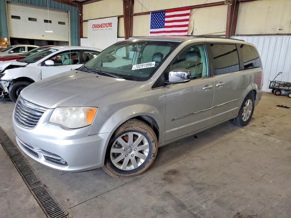 2012 CHRYSLER Town and Country
