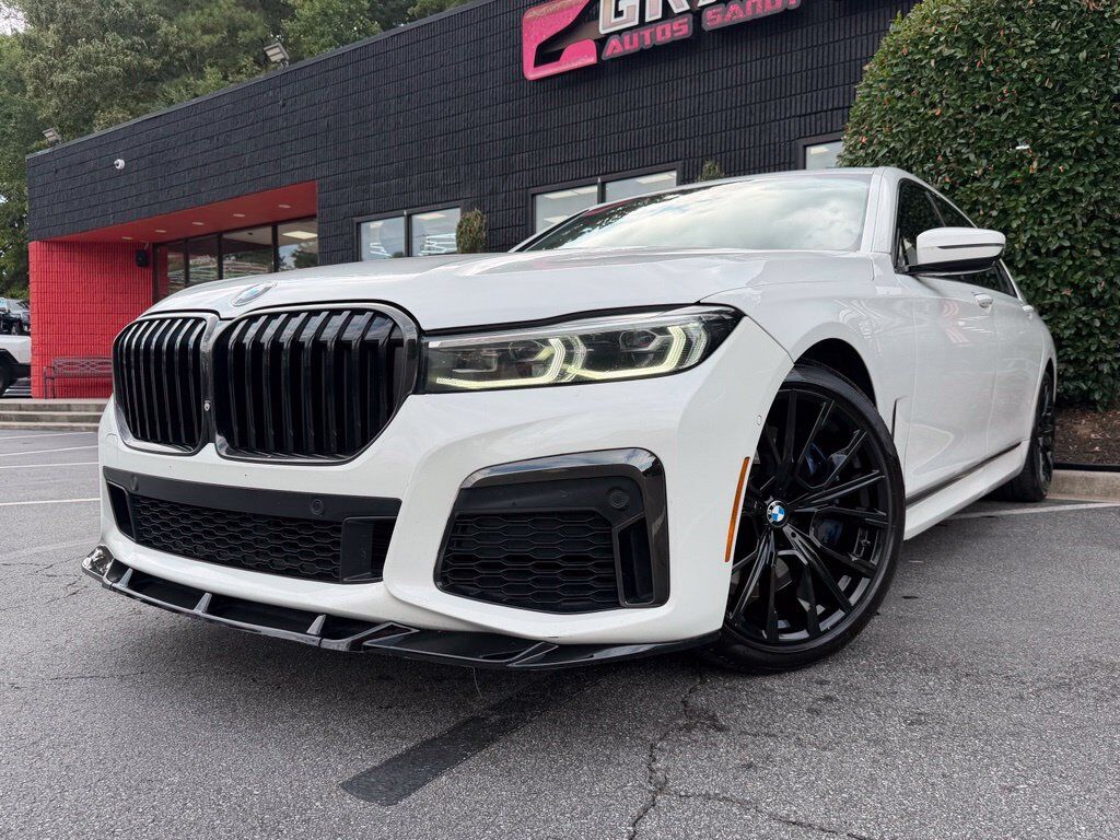 2022 BMW 740i