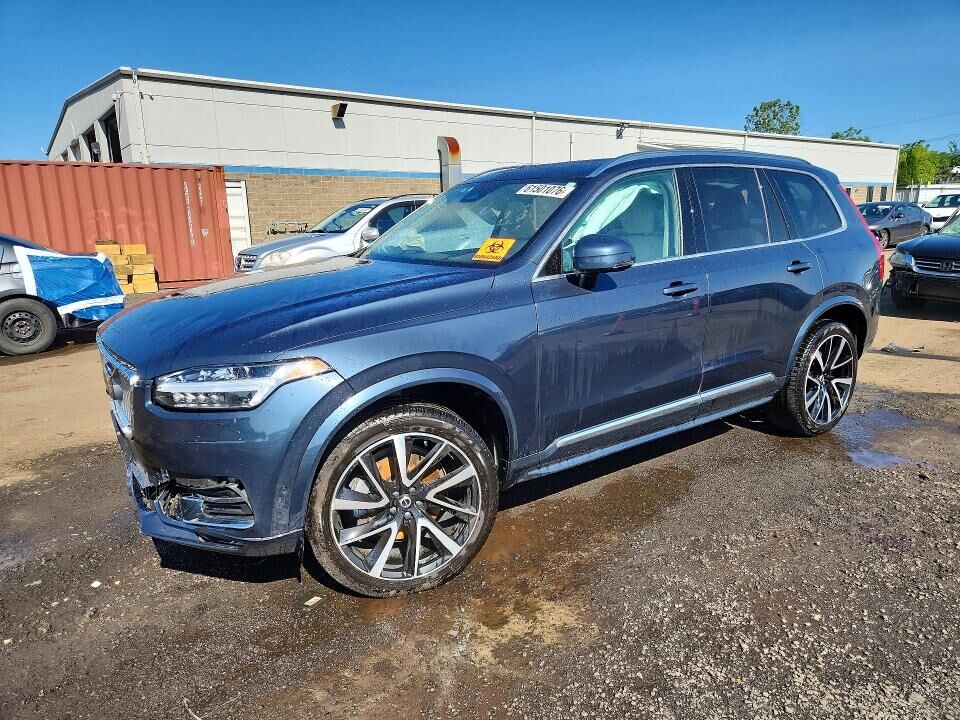 2024 VOLVO XC90