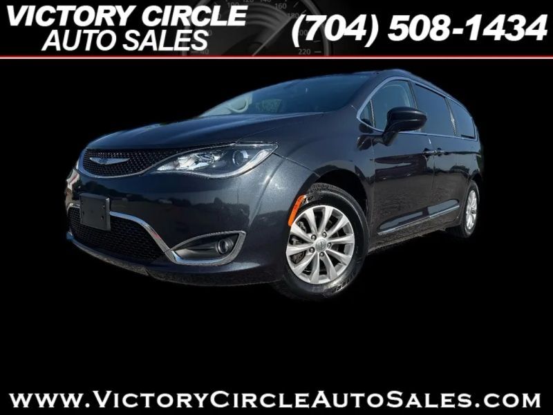 2019 CHRYSLER Pacifica