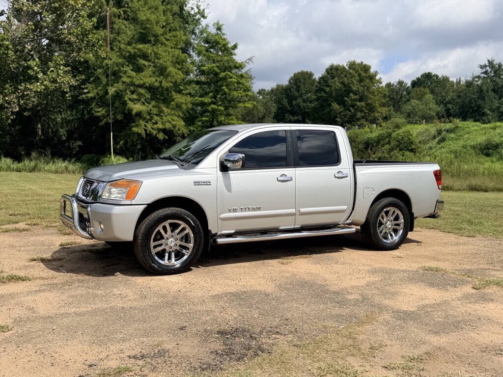 2012 NISSAN Titan