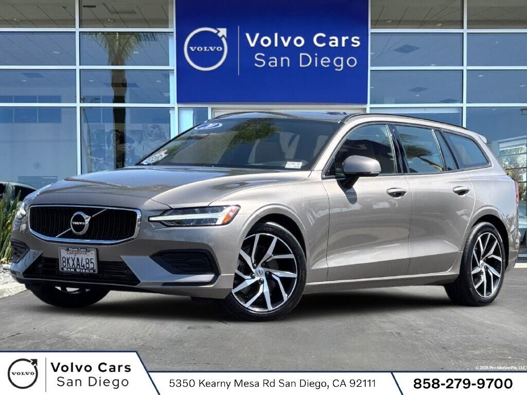2020 VOLVO V60