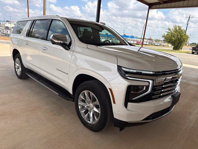2025 CHEVROLET Suburban