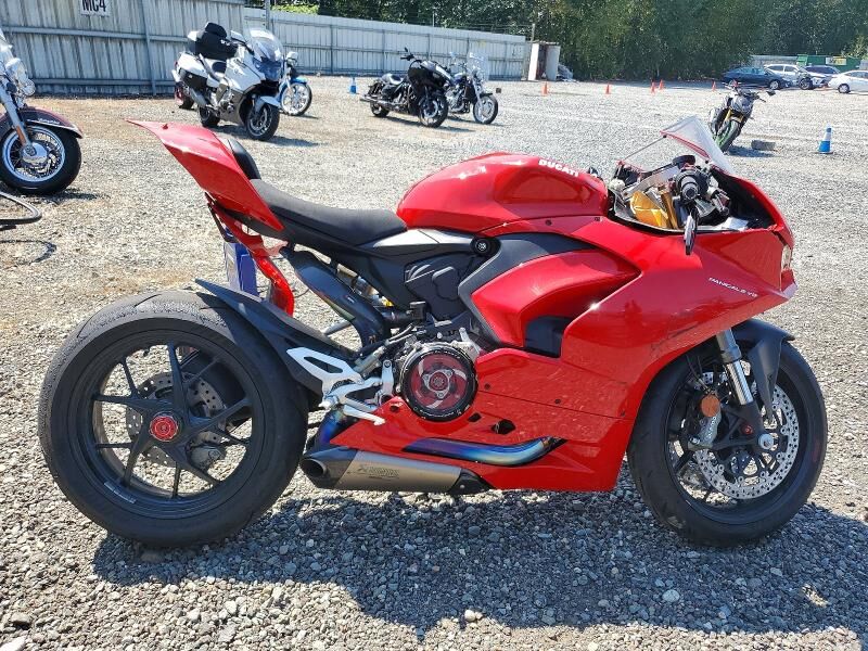 2025 DUCATI Superbike
