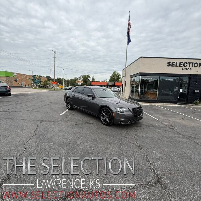 2023 CHRYSLER 300
