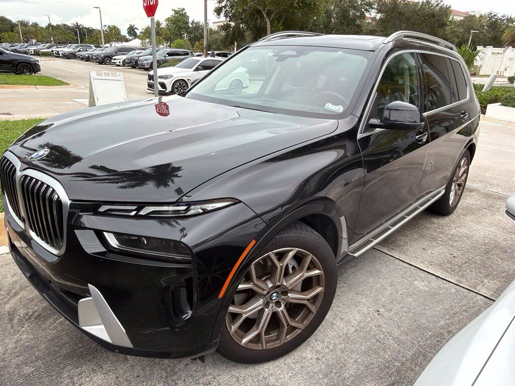 2025 BMW X7