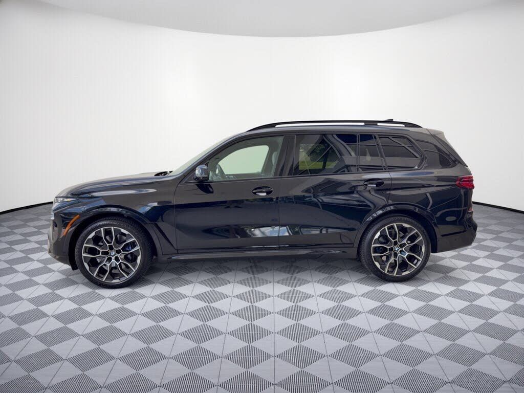2023 BMW X7