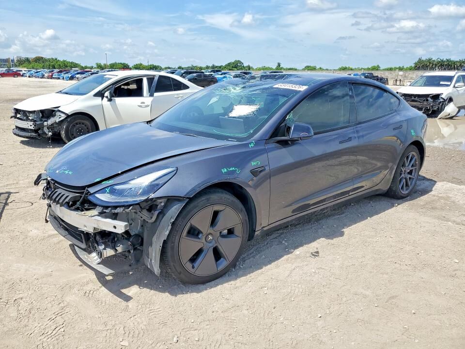 2022 TESLA Model 3