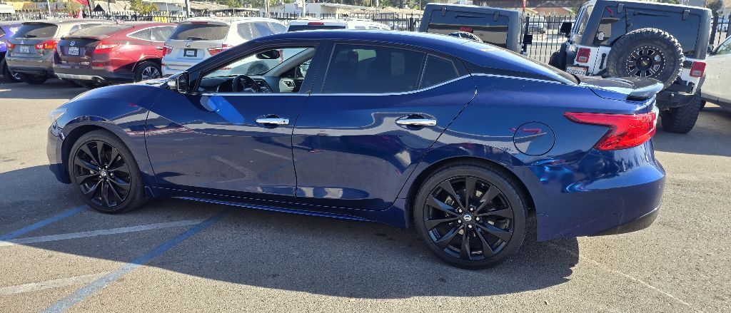2017 NISSAN Maxima