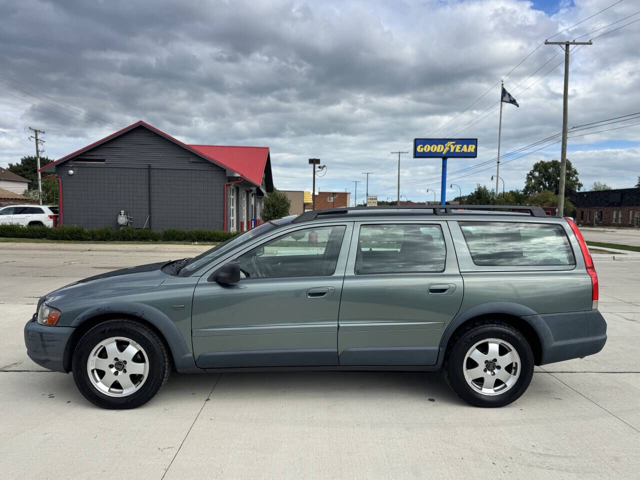 2001 VOLVO V70