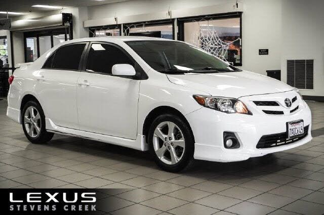 2013 TOYOTA Corolla