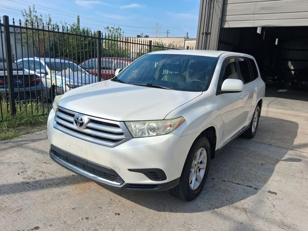 2011 TOYOTA Highlander