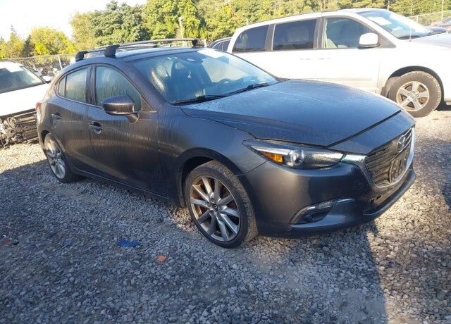 2017 MAZDA Mazda3