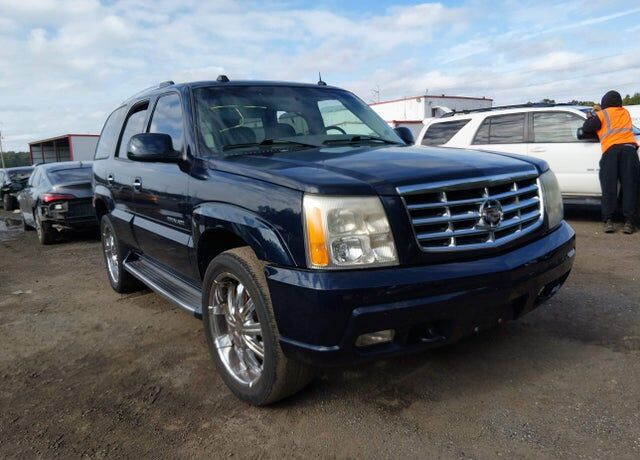 2004 CADILLAC Escalade