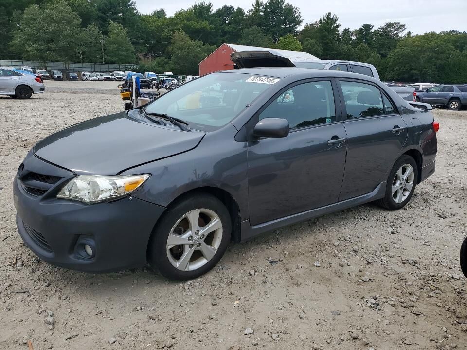 2013 TOYOTA Corolla