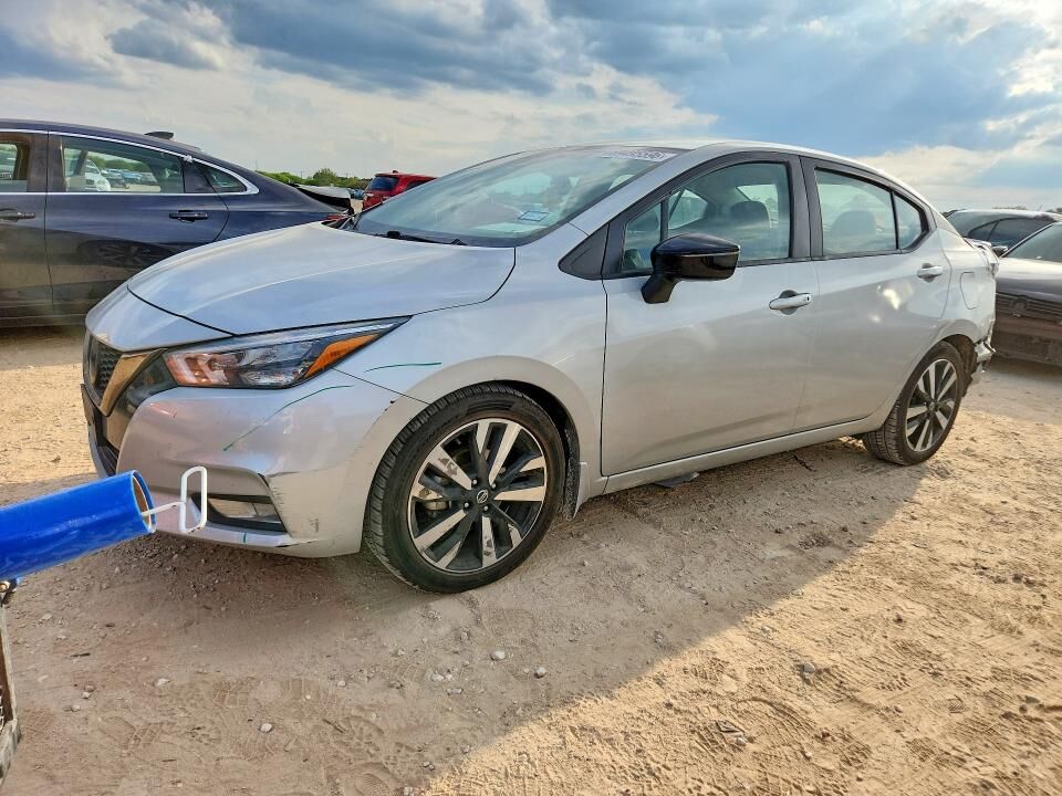 2021 NISSAN Versa