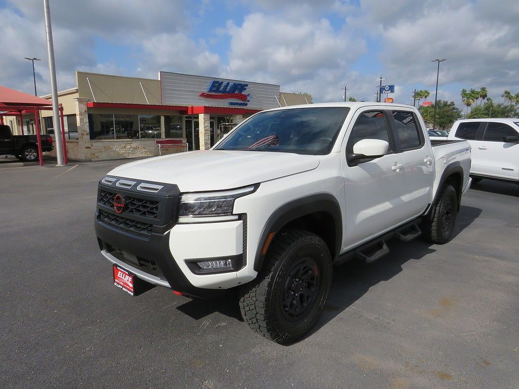 2025 NISSAN Frontier