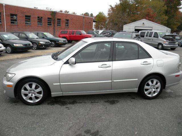 2002 LEXUS IS