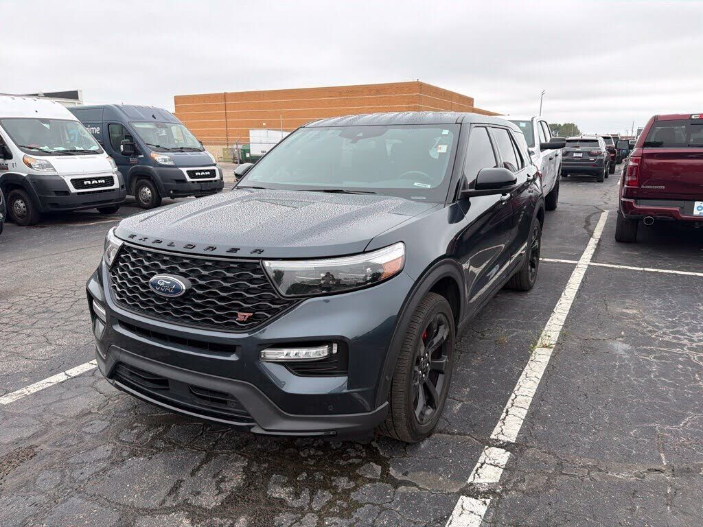 2022 FORD Explorer