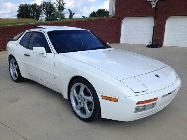 1989 PORSCHE 944