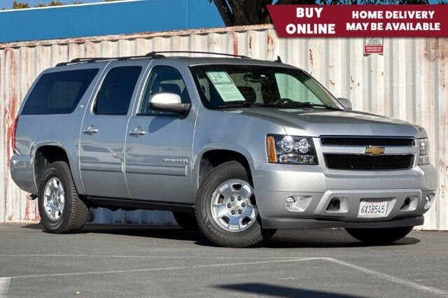 2013 CHEVROLET Suburban