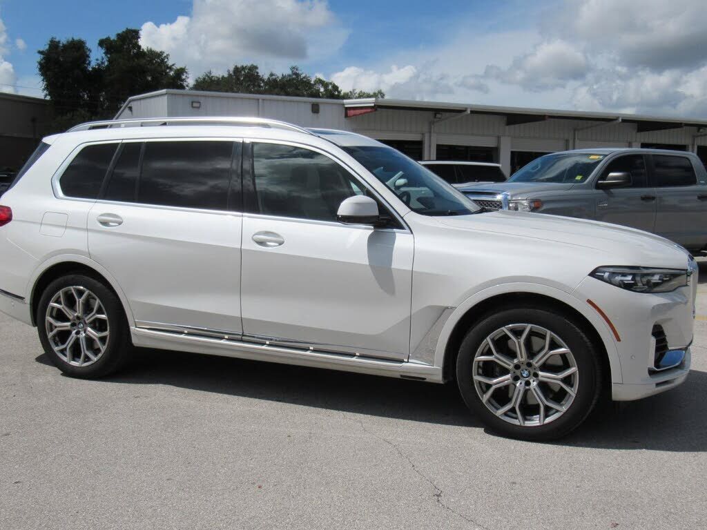 2022 BMW X7