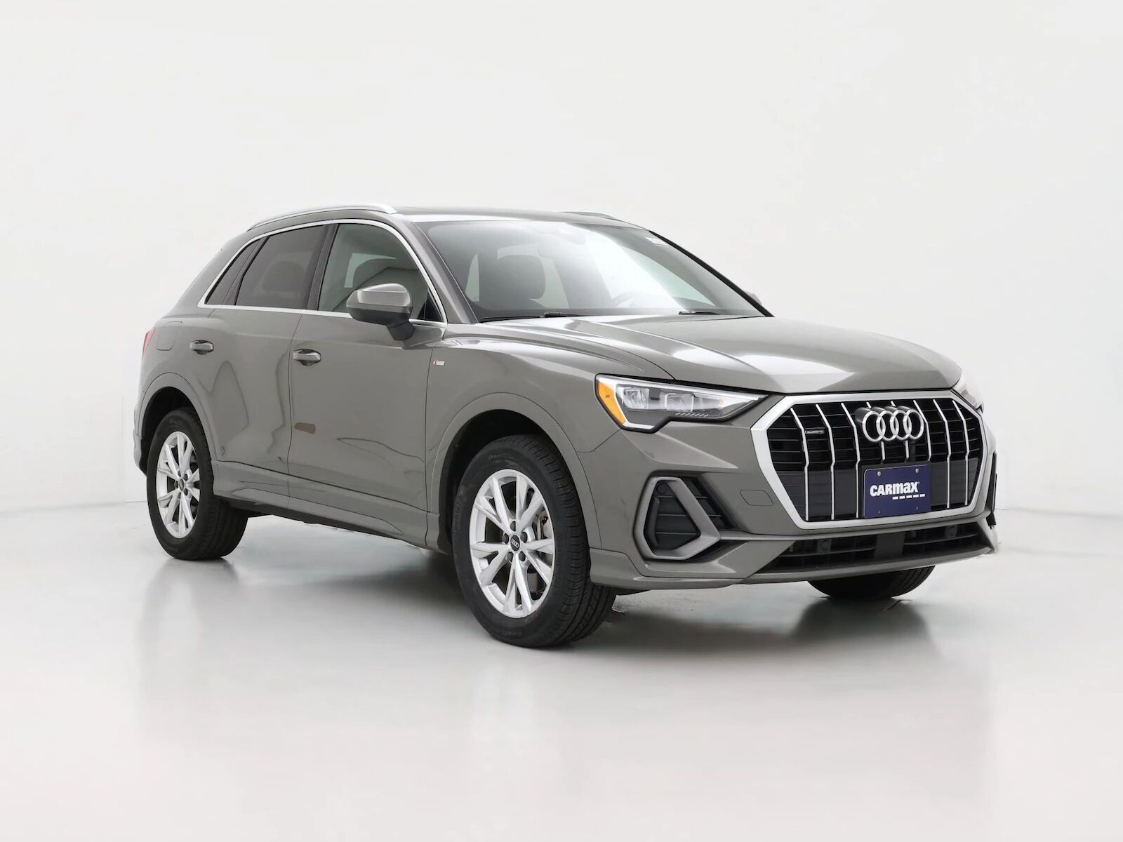2022 AUDI Q3