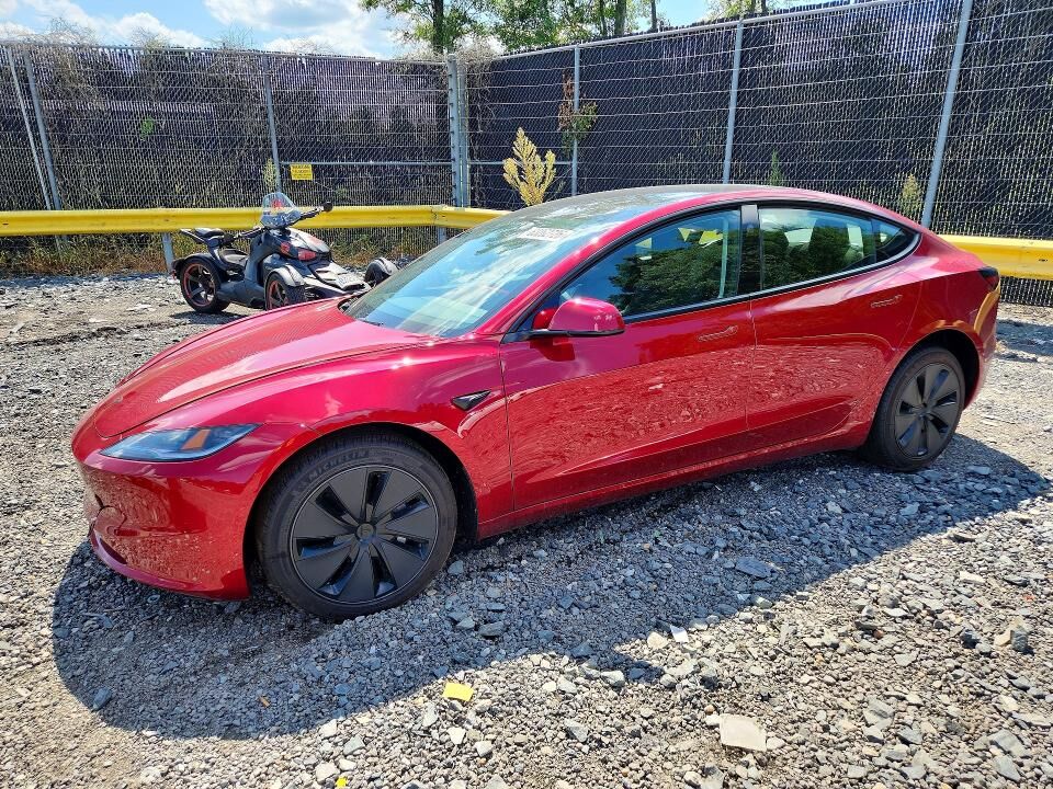 2026 TESLA Model 3