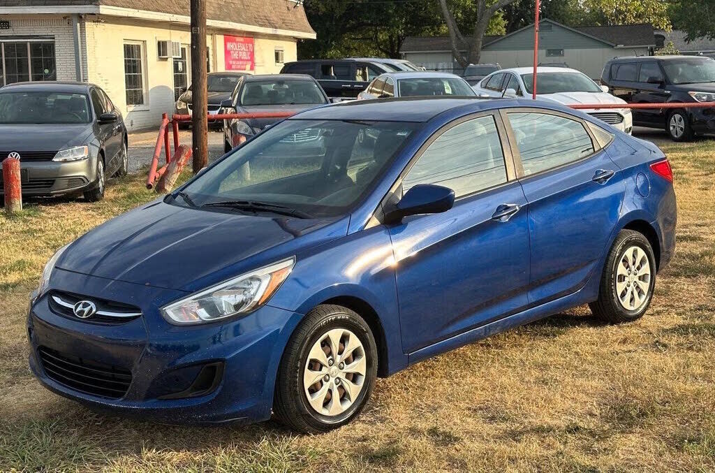 2016 HYUNDAI Accent