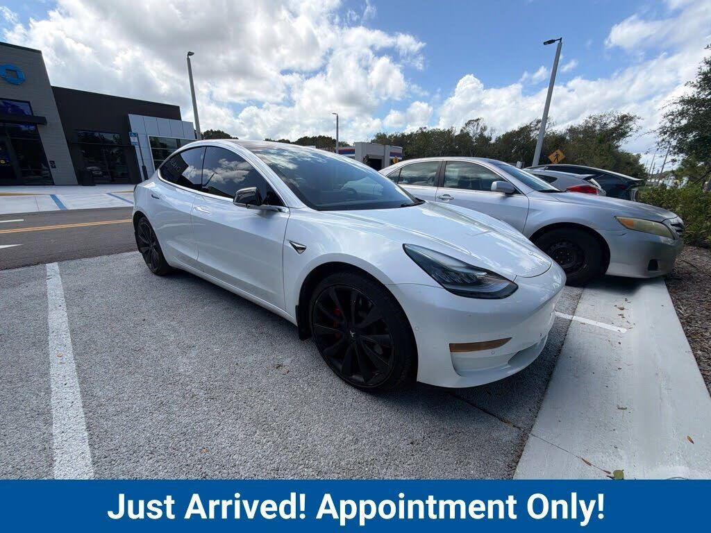 2020 TESLA Model 3