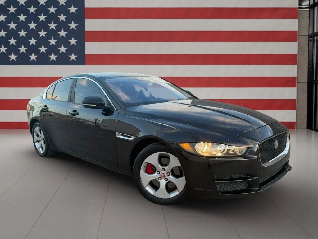 2017 JAGUAR XE