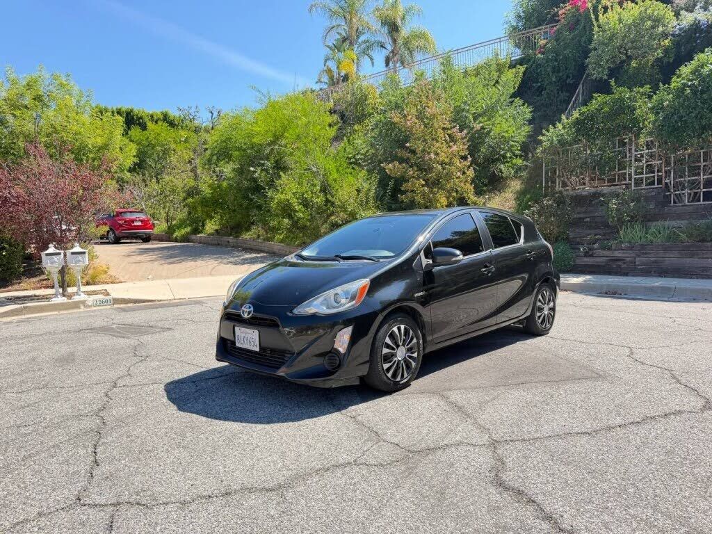 2015 TOYOTA Prius