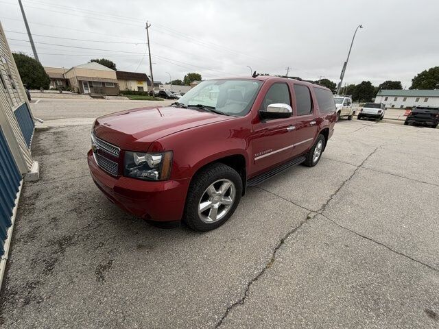 2013 CHEVROLET Suburban
