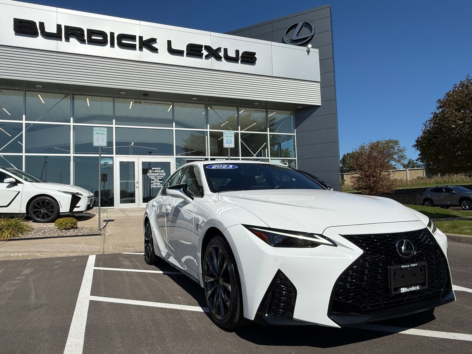 2023 LEXUS IS