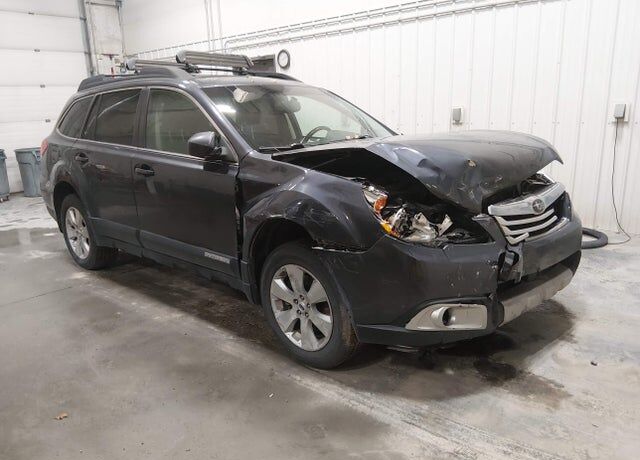 2012 SUBARU Outback