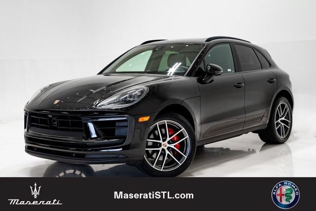 2023 PORSCHE Macan