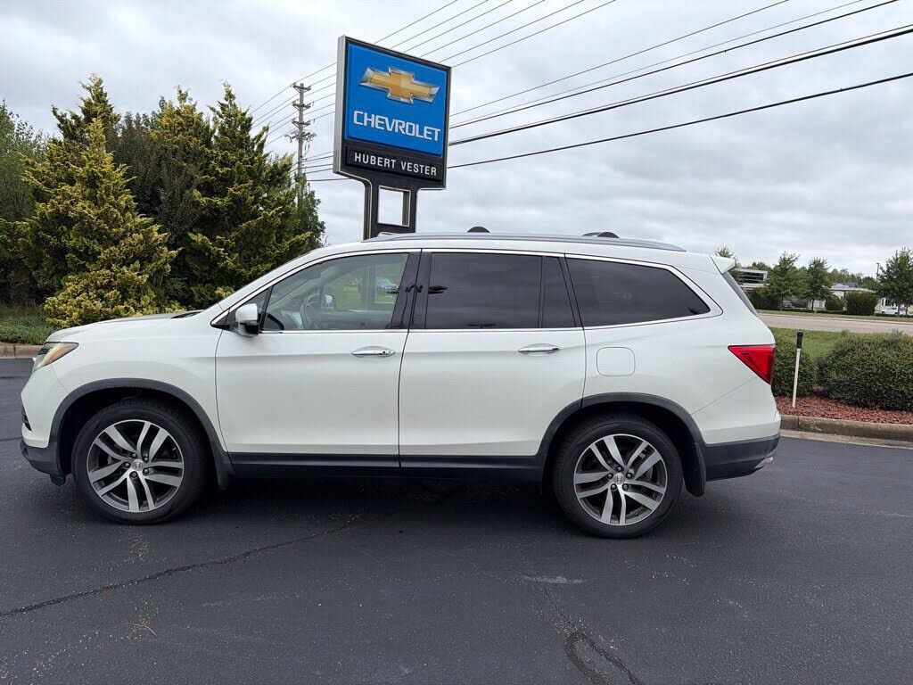 2017 HONDA Pilot
