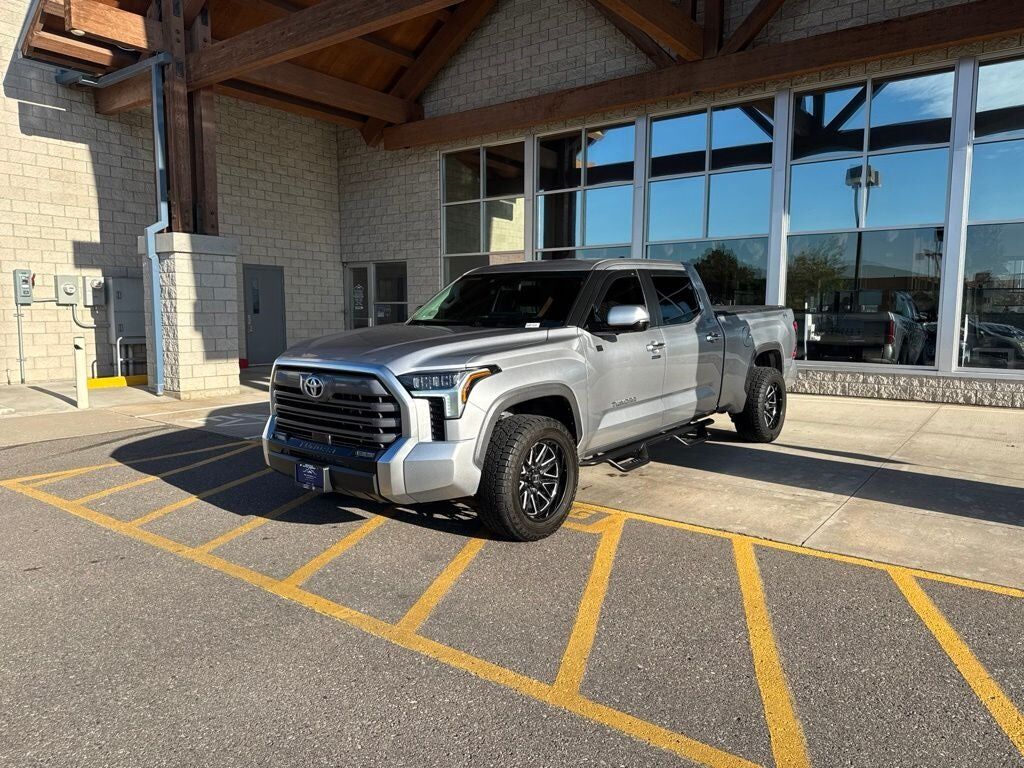2024 TOYOTA Tundra
