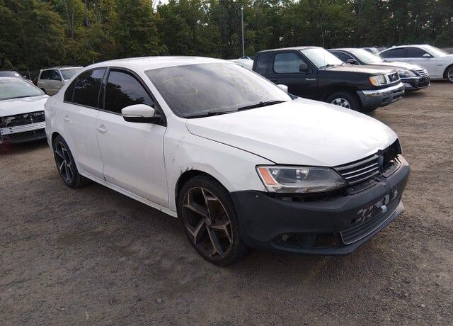 2011 VOLKSWAGEN Jetta