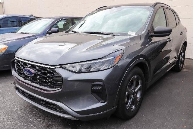 2023 FORD Escape