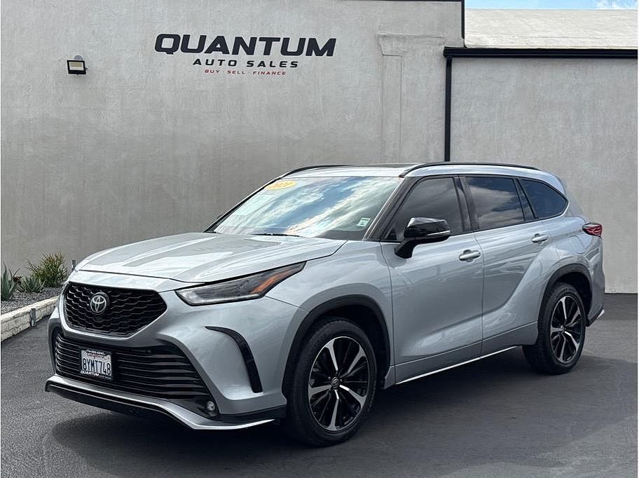 2021 TOYOTA Highlander