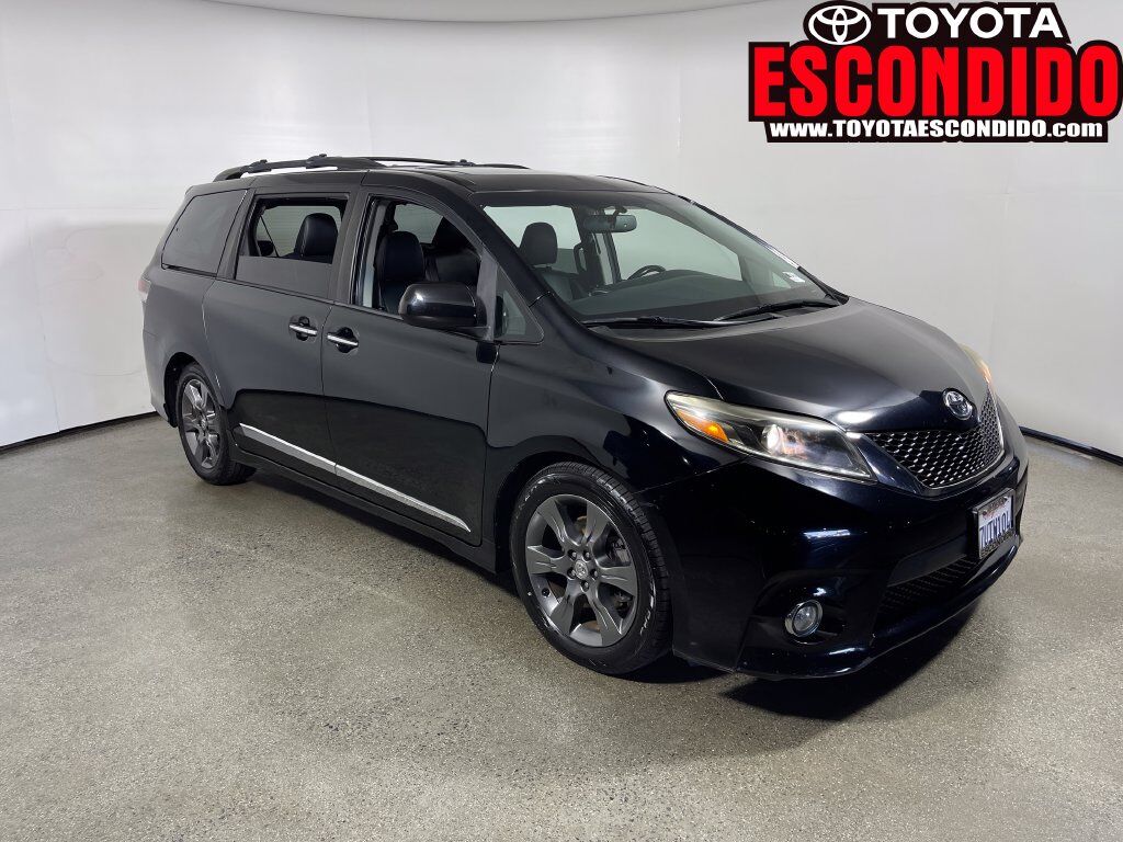 2016 TOYOTA Sienna