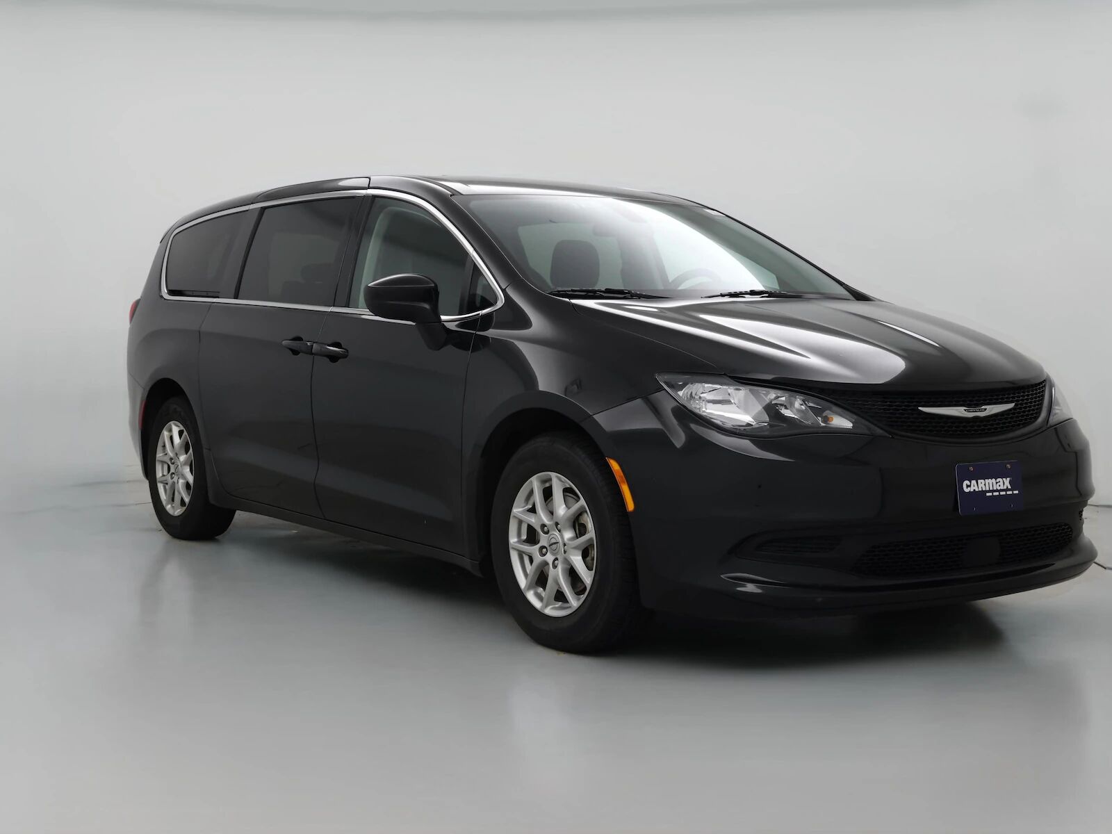 2022 CHRYSLER Voyager