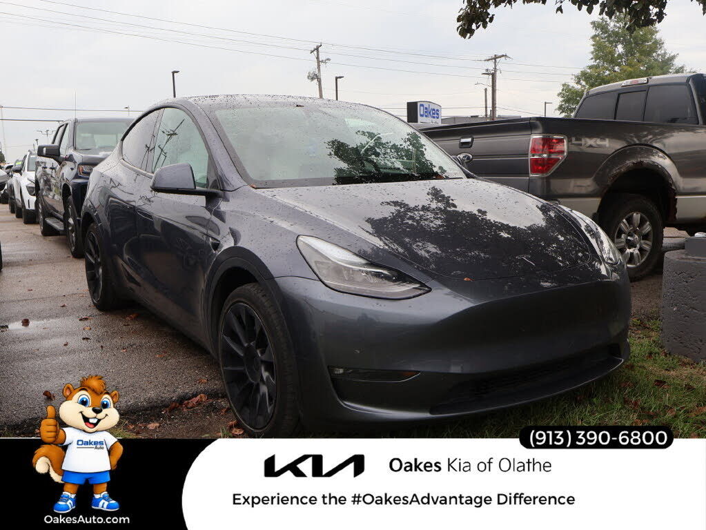 2023 TESLA Model Y
