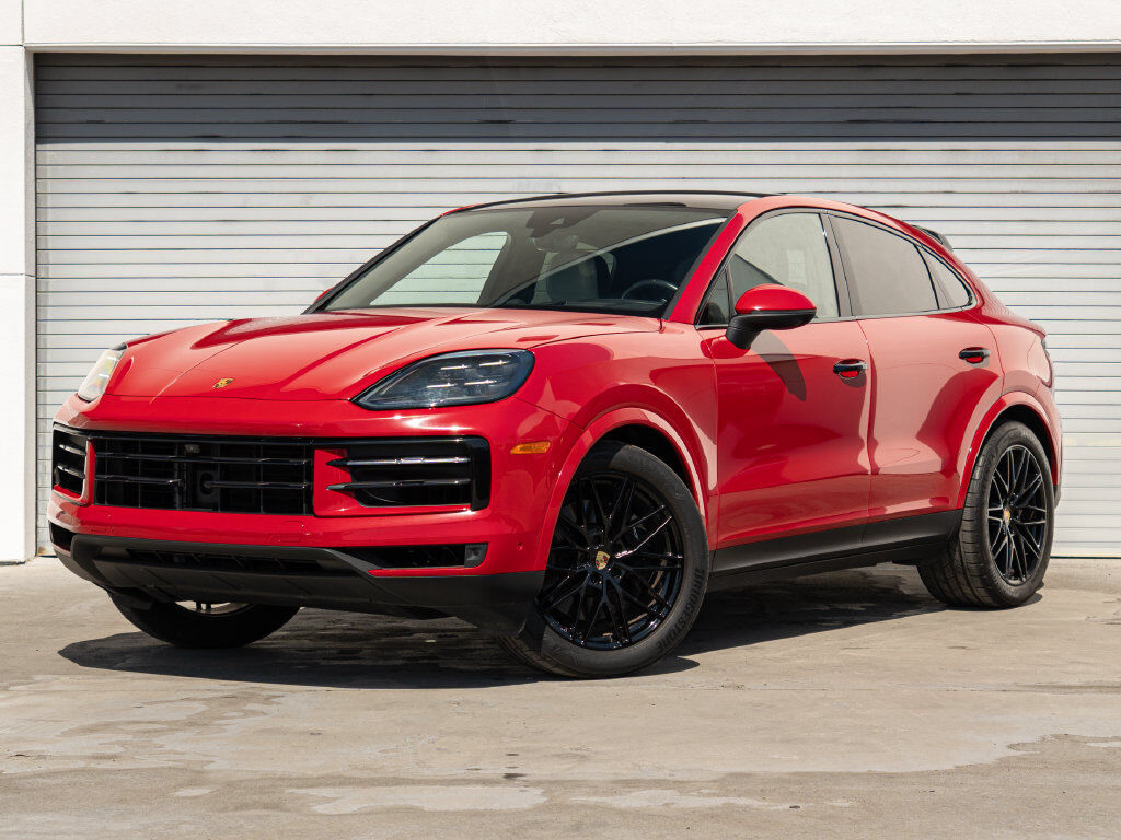 2024 PORSCHE Cayenne
