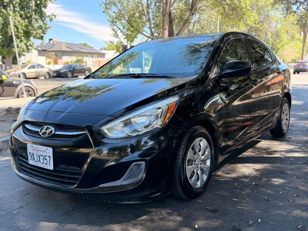 2017 HYUNDAI Accent